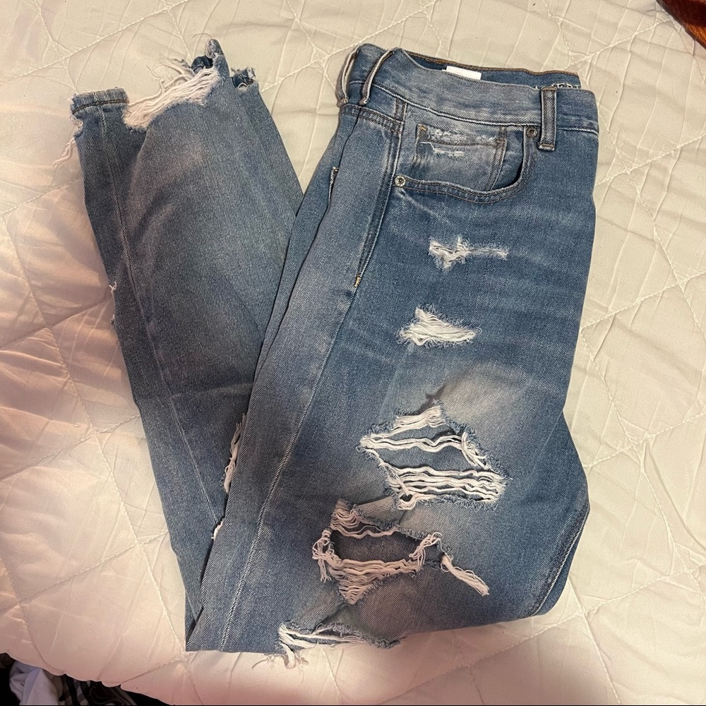 American Eagle Outfitters Distressed Blue Jeans